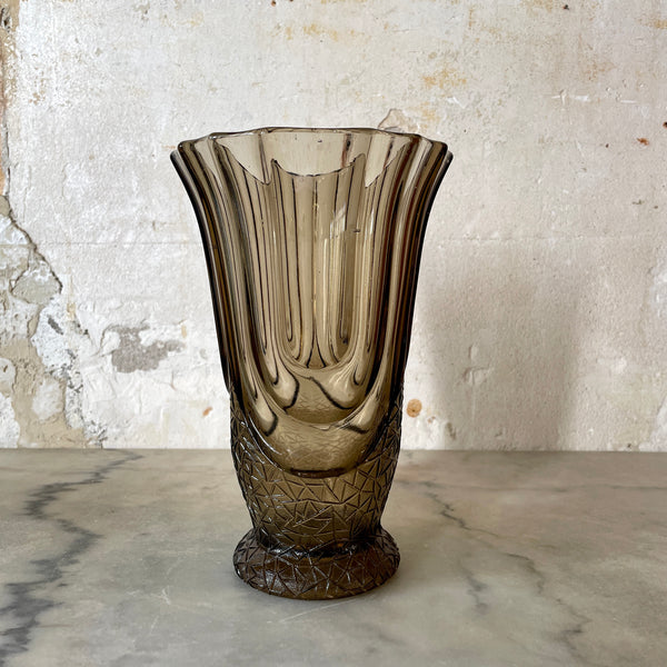 Vase Art Déco en verre fumé verrerie de Scailmont, Belgique