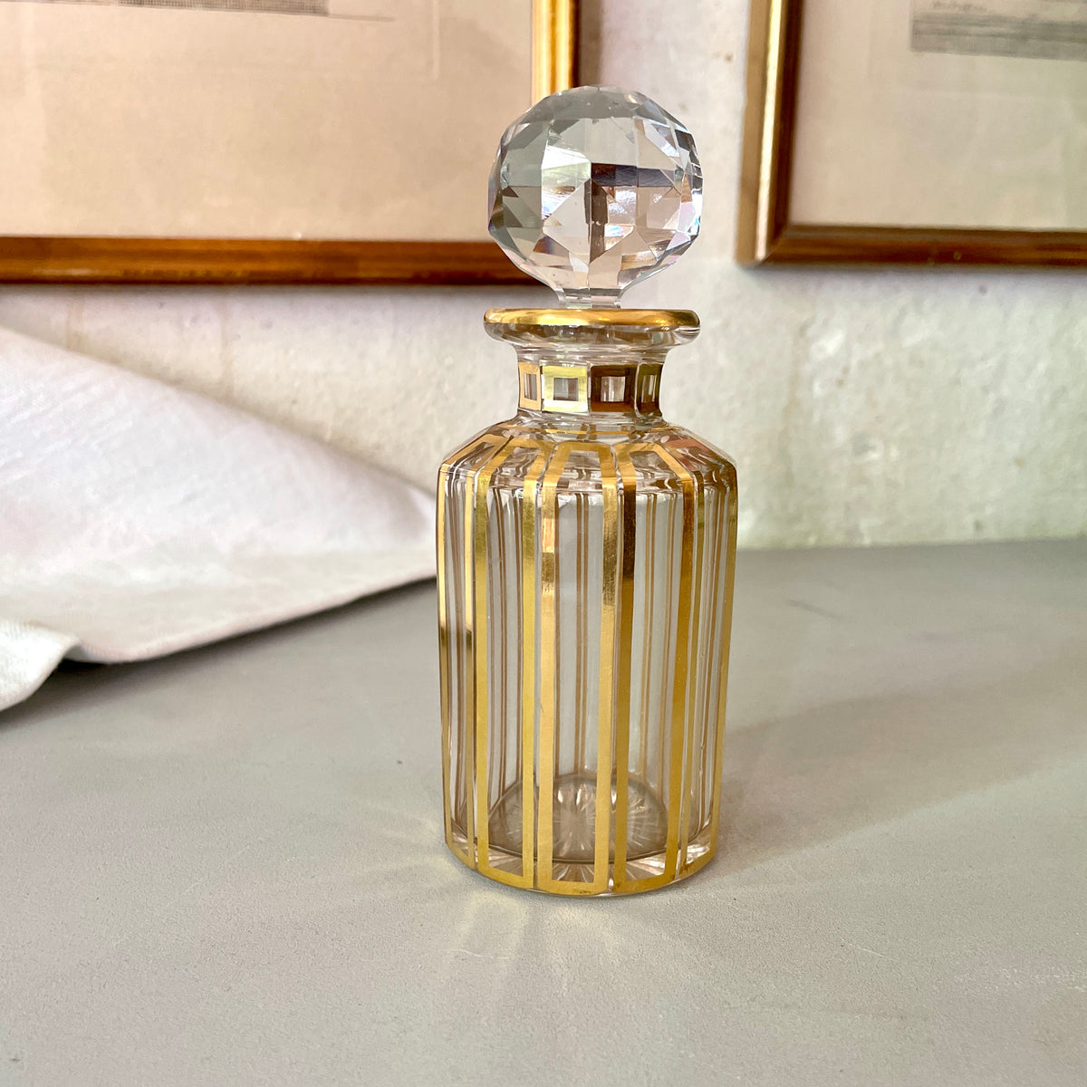 Flacon Décoratif Malmaison En Cristal Baccarat Doré à L'or - Pièce De Collection