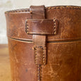 Boîte en cuir pour manchons XIXe