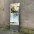 Miroir sur pied cadre chromé