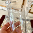 Service de verres à eau + 2 carafes en cristal à décor guilloché