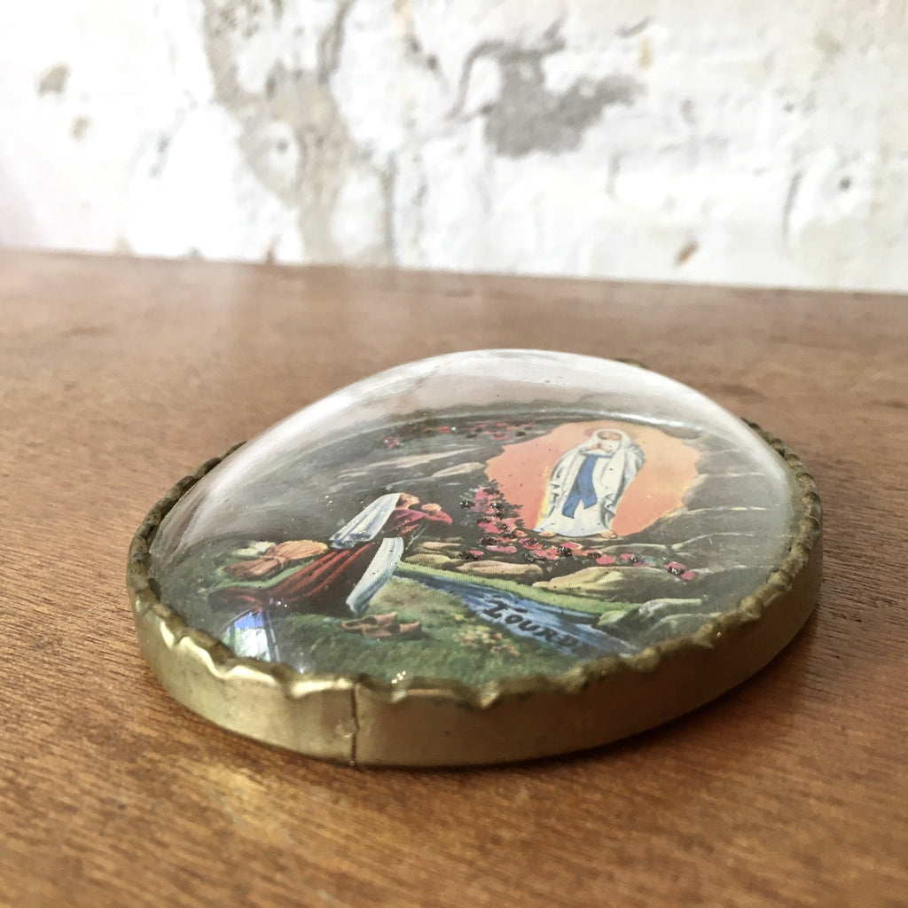 Médaillon religieux de Lourdes