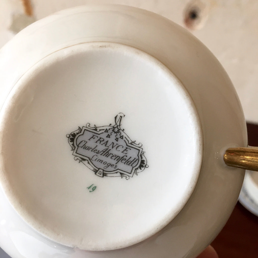 Paire de tasses en porcelaine de Limoges Charles Ahrenfeldt