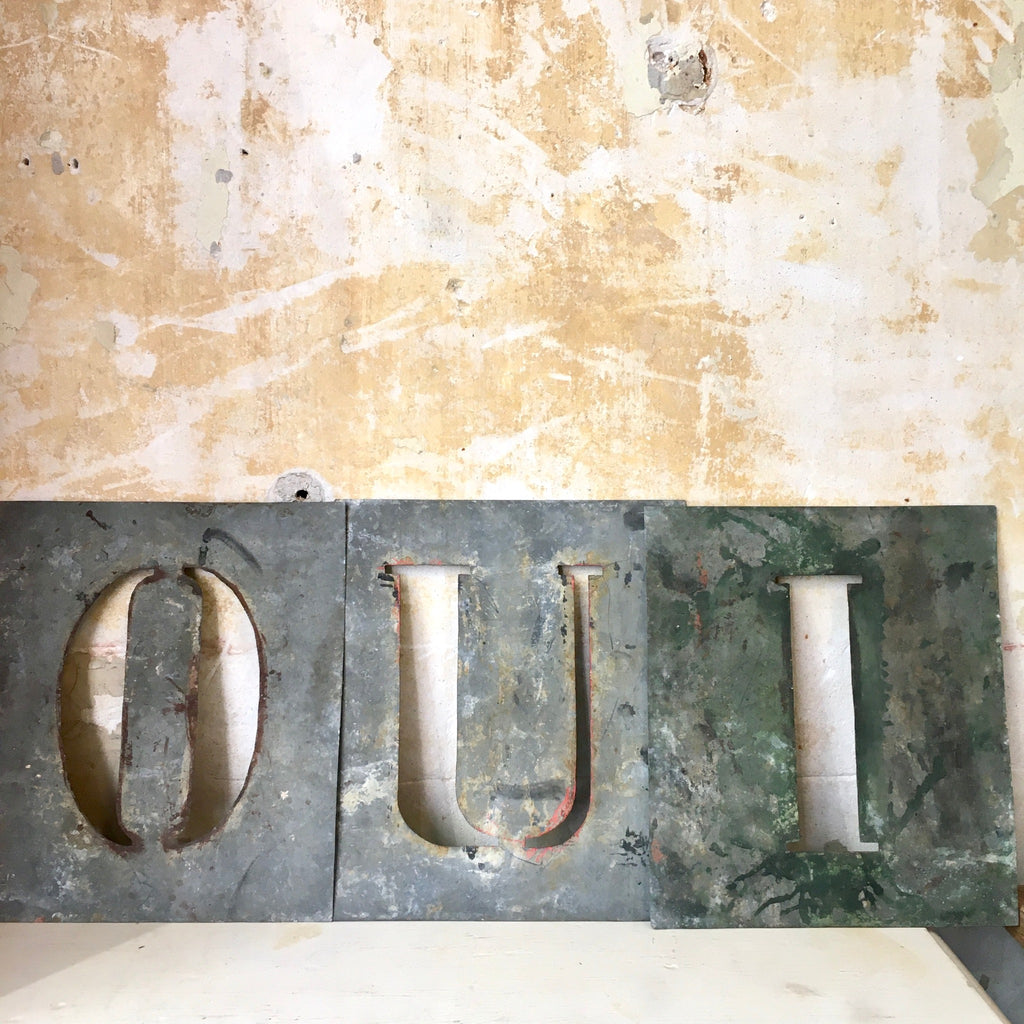 Lettres pochoir en zinc industriel
