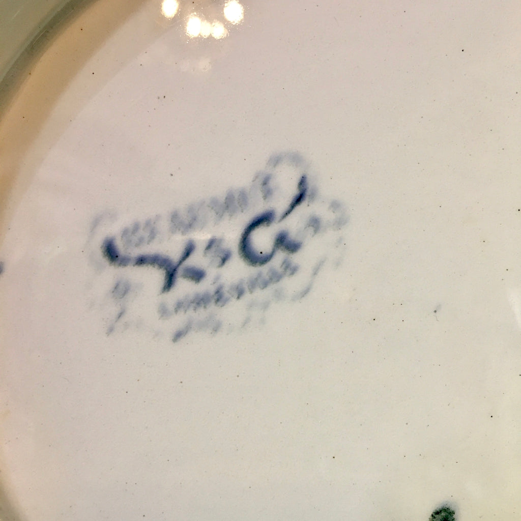 Présentoir à gâteaux en faïence de Lunéville