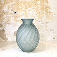 Grand vase Art Déco en pâte de verre bleutée