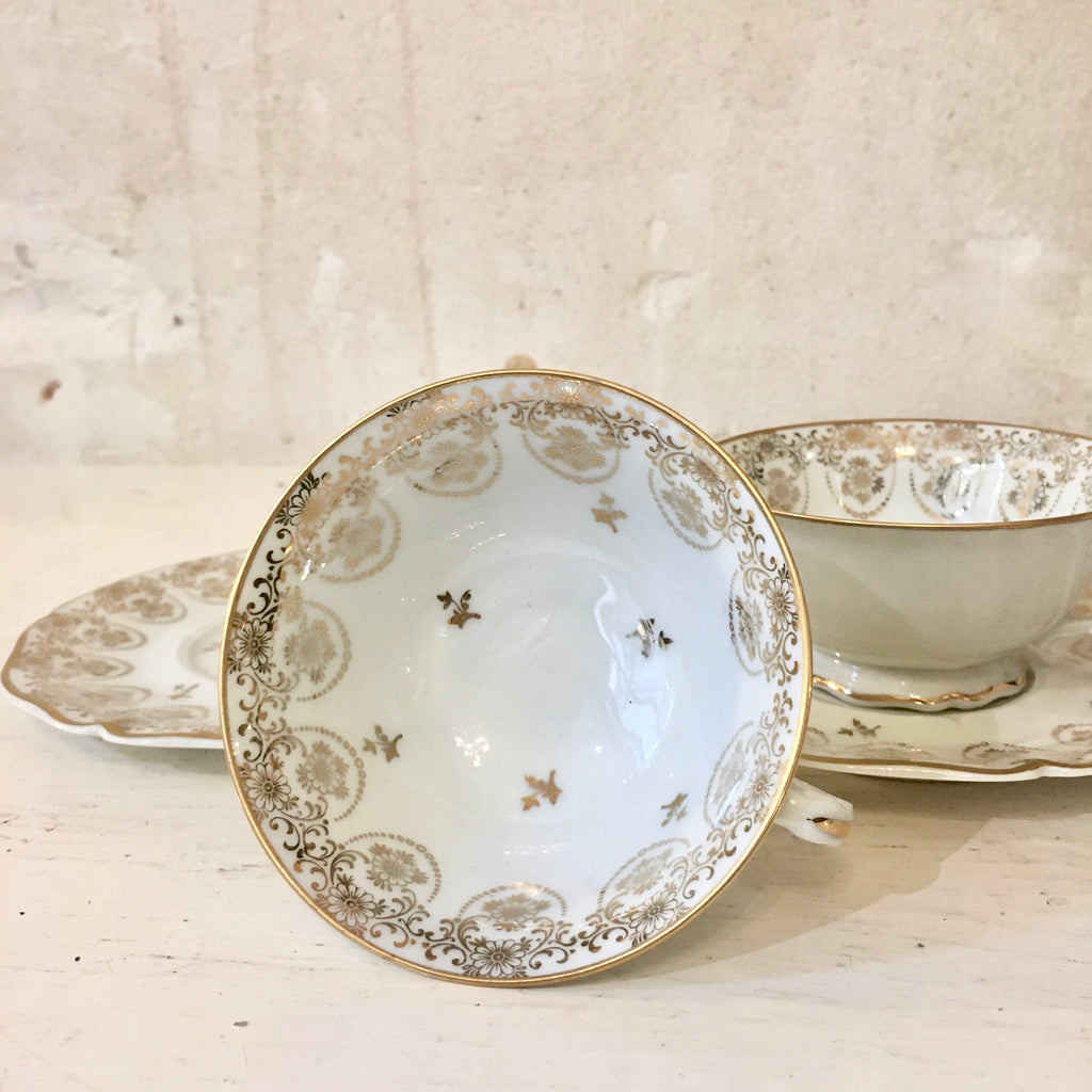 Ensemble de 2 tasses et sous-tasses porcelaine de Limoges blanc et doré