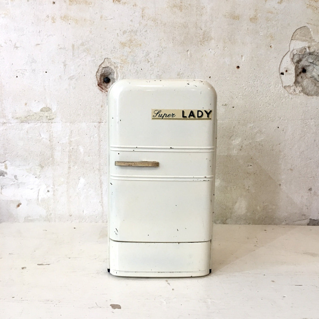 Frigo jouet en tôle Super Lady