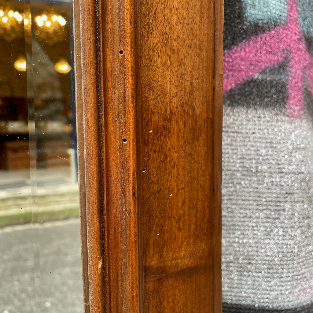 Miroir sur porte d'armoire