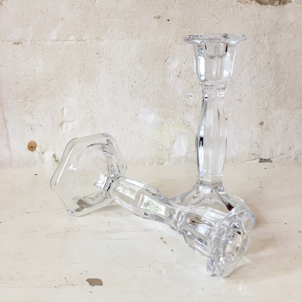 Paire de bougeoir en verre moulé