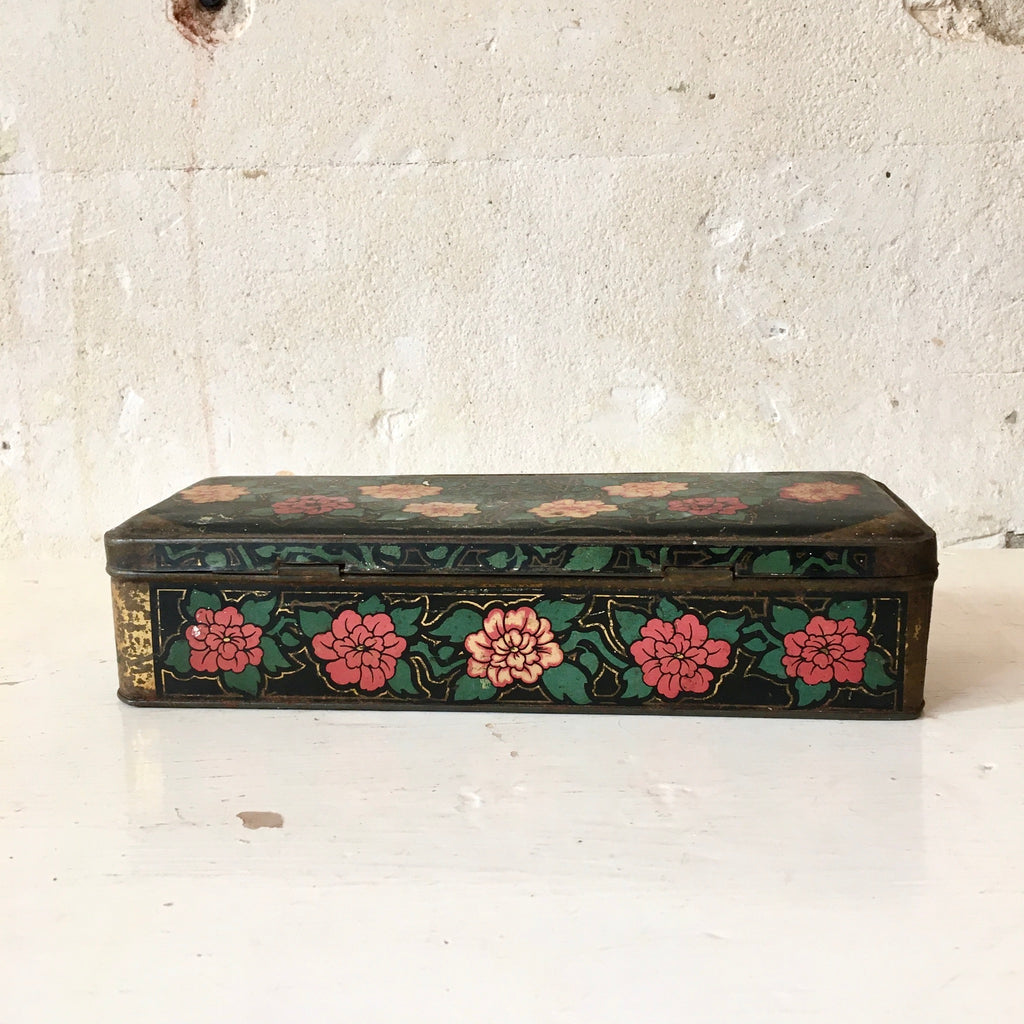 Boîte en fer rectangulaire Art Déco