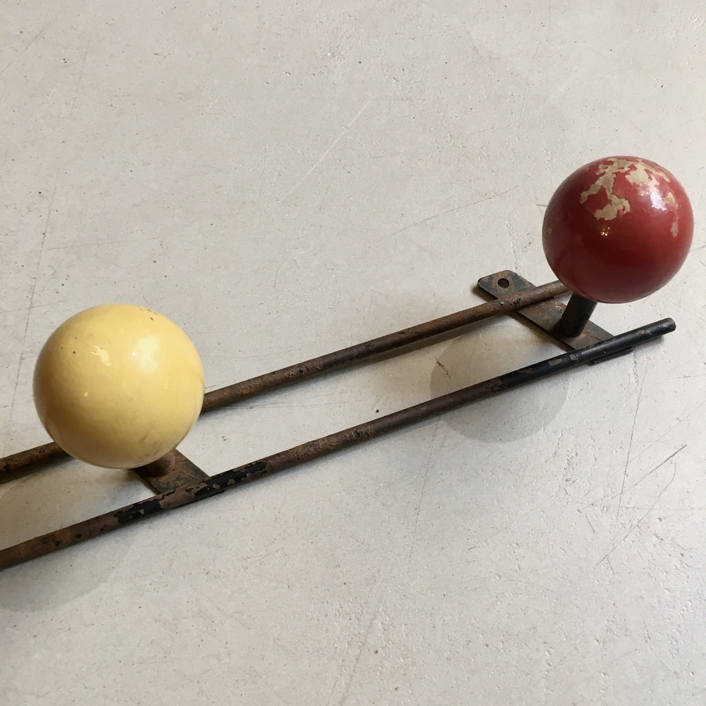 Porte-manteau à 4 patères