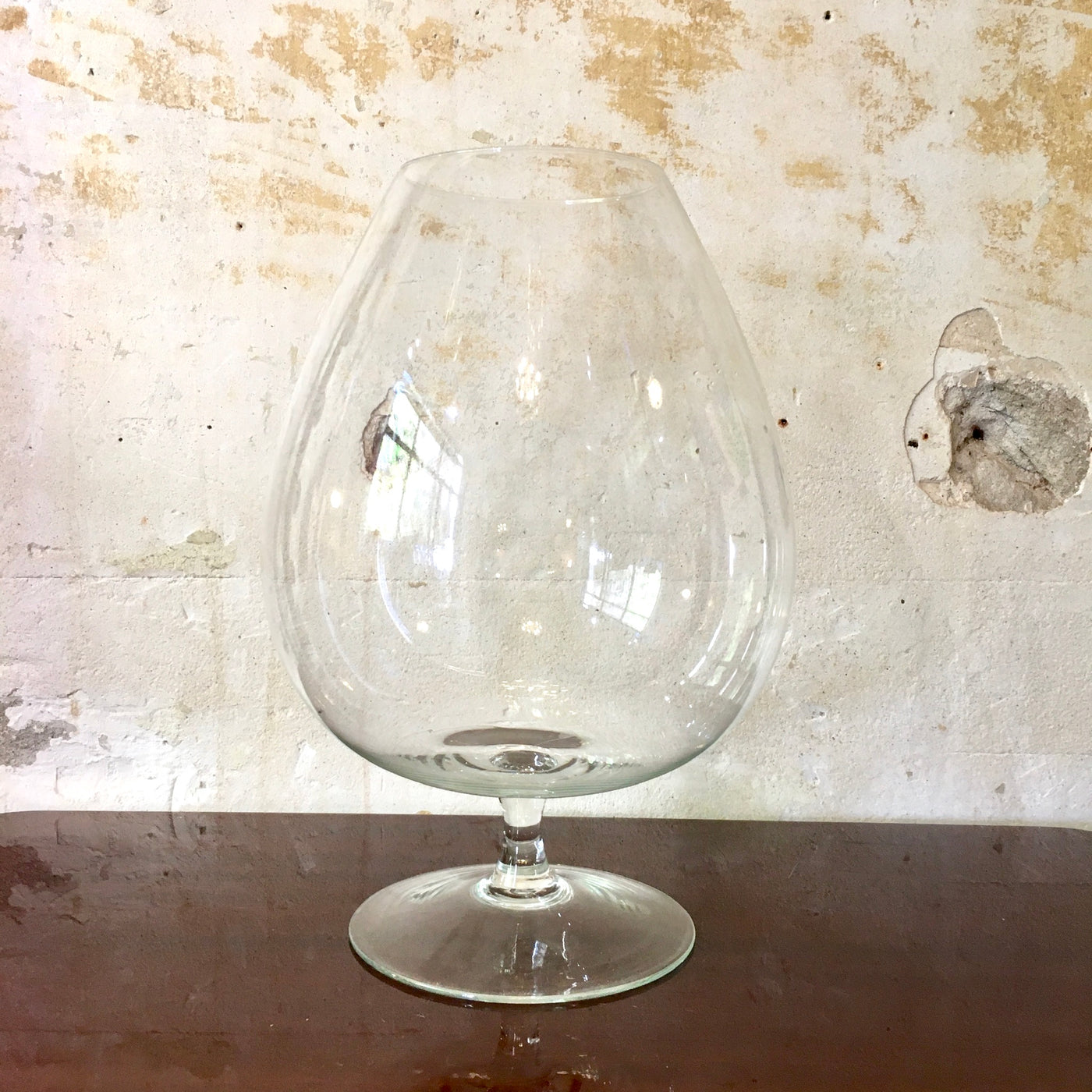 Vase en verre soufflé à pied