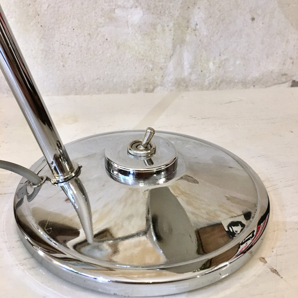 Lampe de bureau chromée et articulée