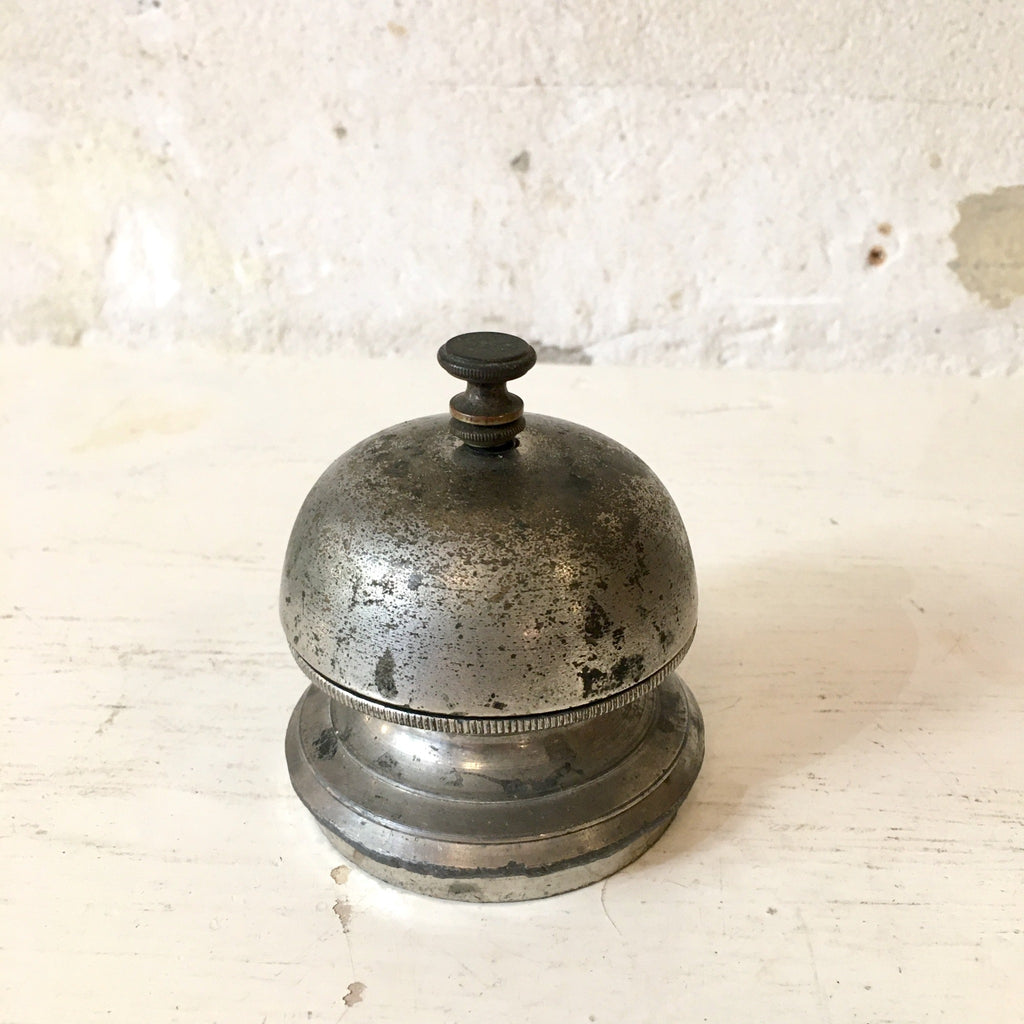 Sonnette de comptoir en métal