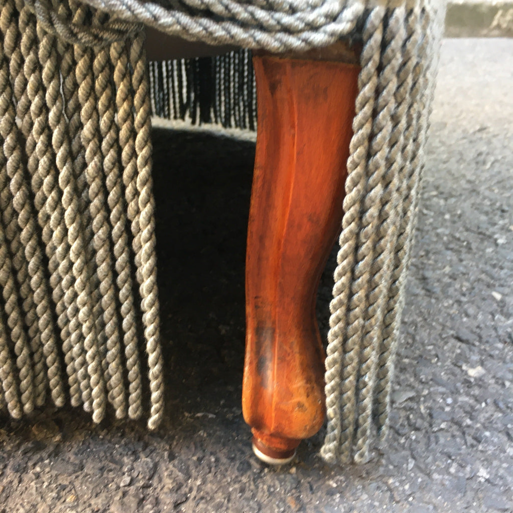 Fauteuil crapaud velours bleu capitonné