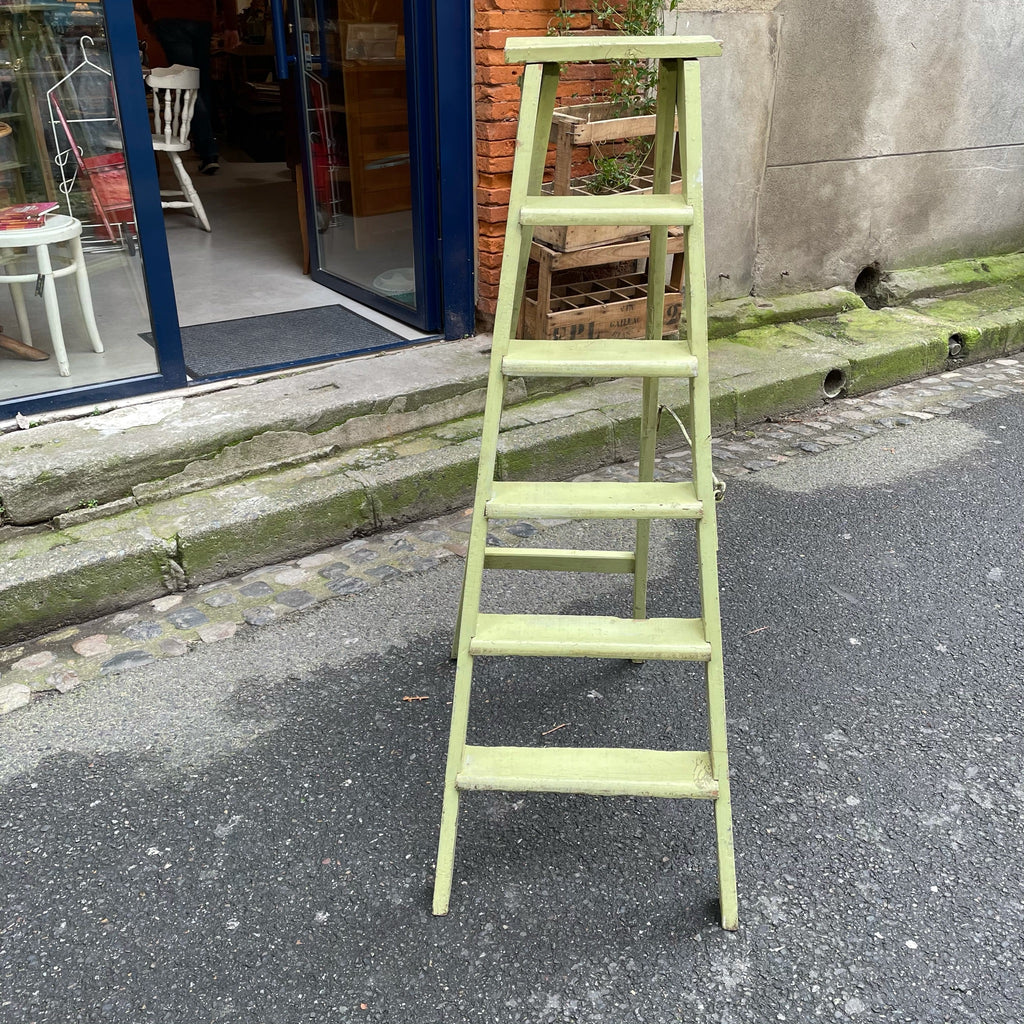 Escabeau de peintre en bois peint