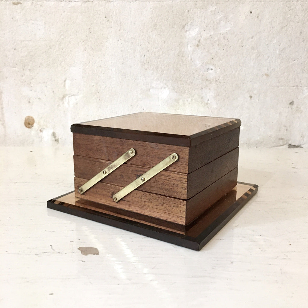 Distributeur à cigarettes miroir rose