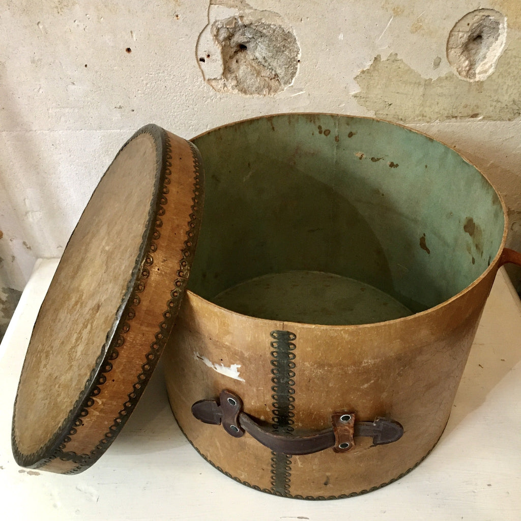 Boîte à chapeau ronde en bois