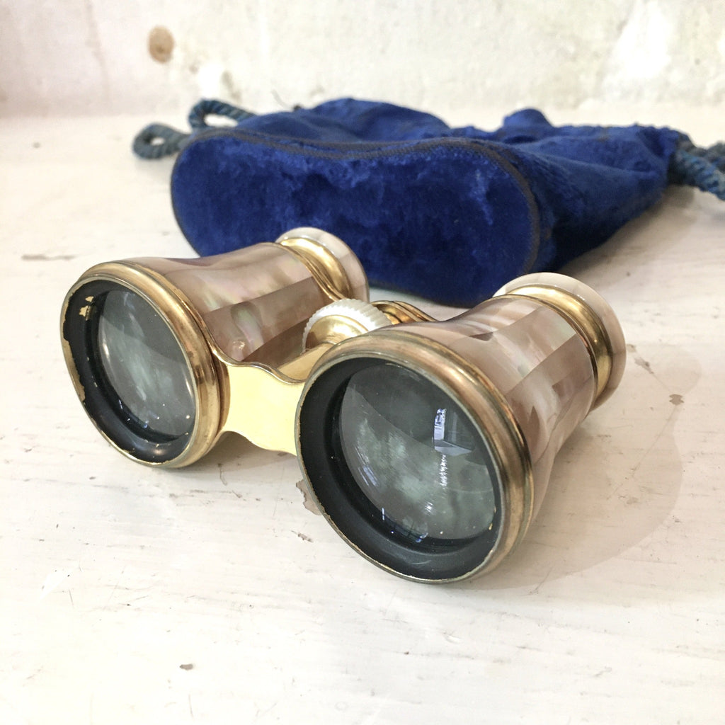 Jumelles de théâtre en nacre et laiton
