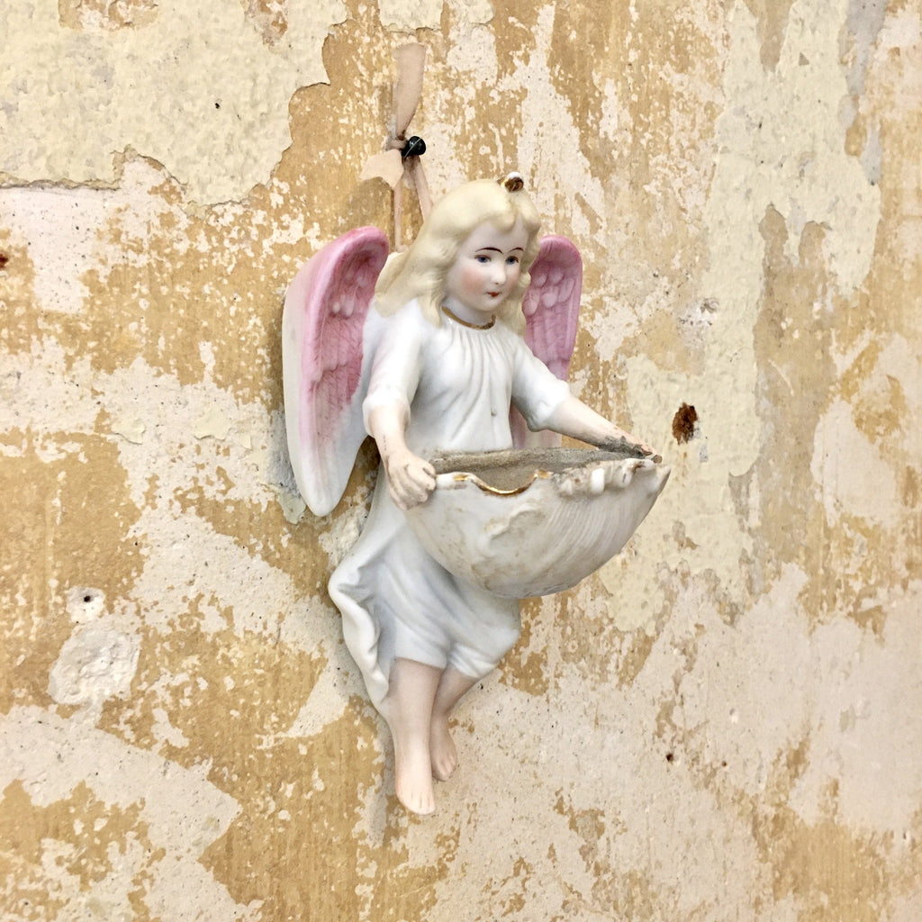 Bénitier ange en biscuit
