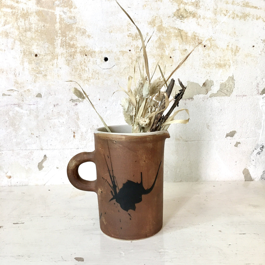 Pichet en grès intérieur émaillé écru