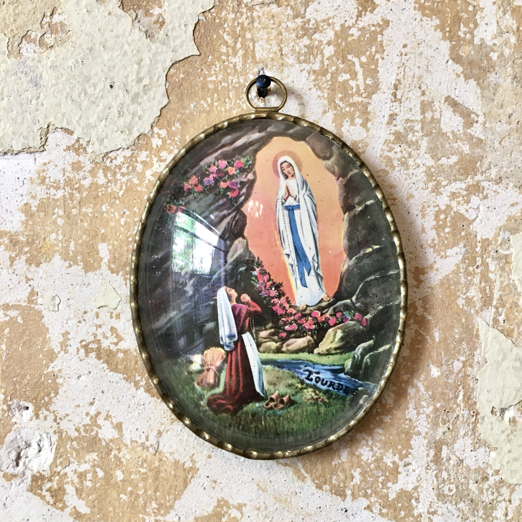 Médaillon religieux de Lourdes