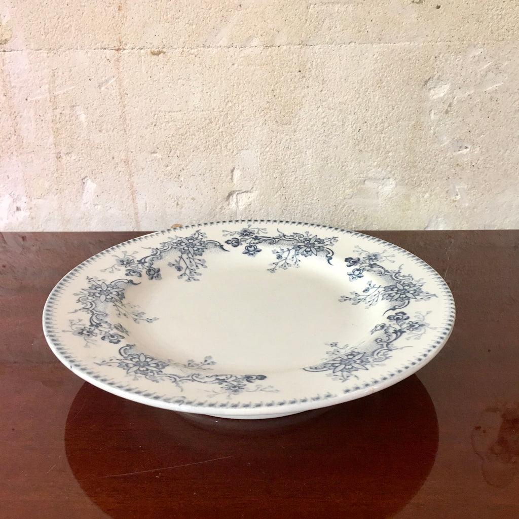 Présentoir à gâteaux en faïence de Lunéville