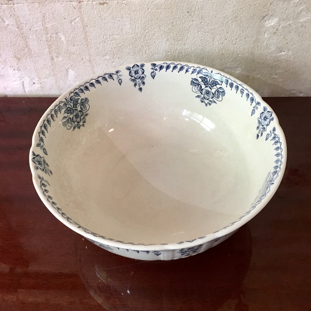 Saladier en faïence fleurs bleues