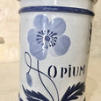 Pot d'apothicaire Opium en faïence de Longchamp