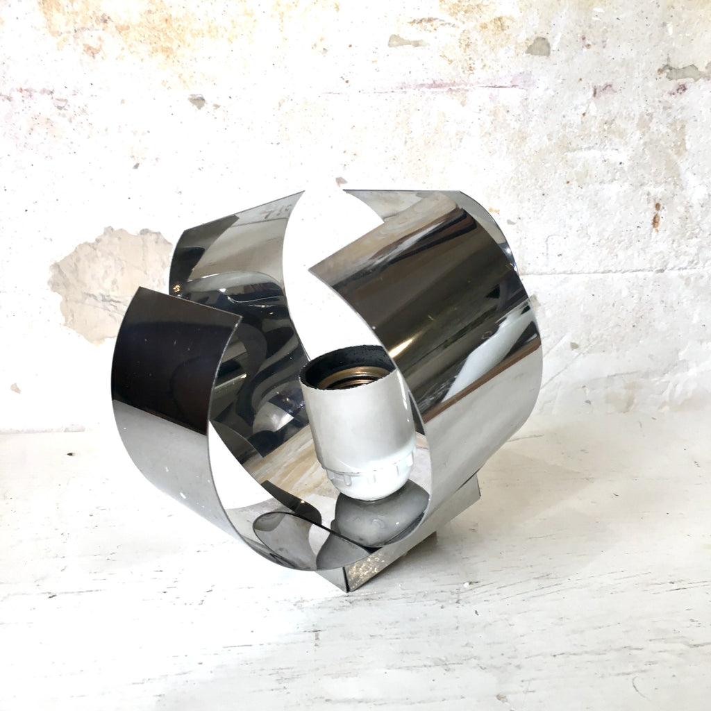 Applique en acier chromé courbé années 70