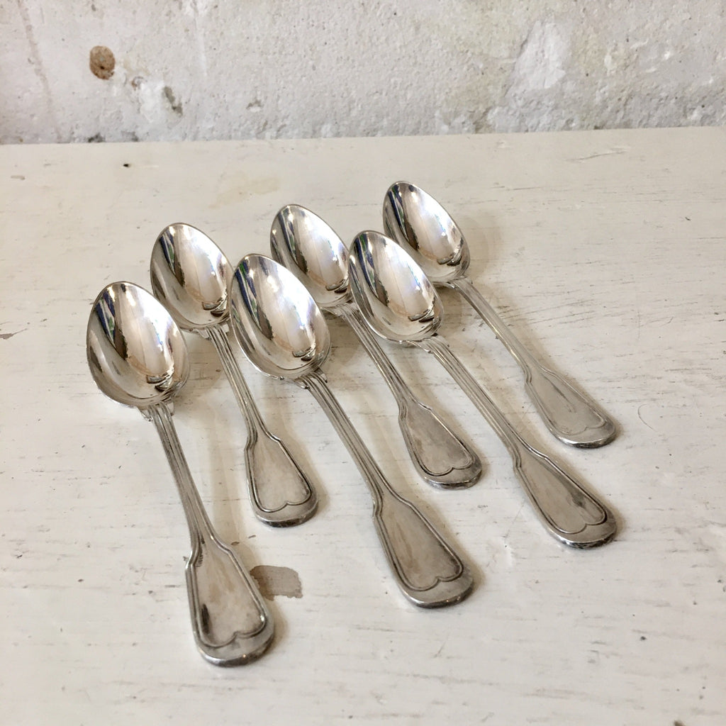 Ensemble de 6 petites cuillères en métal argenté