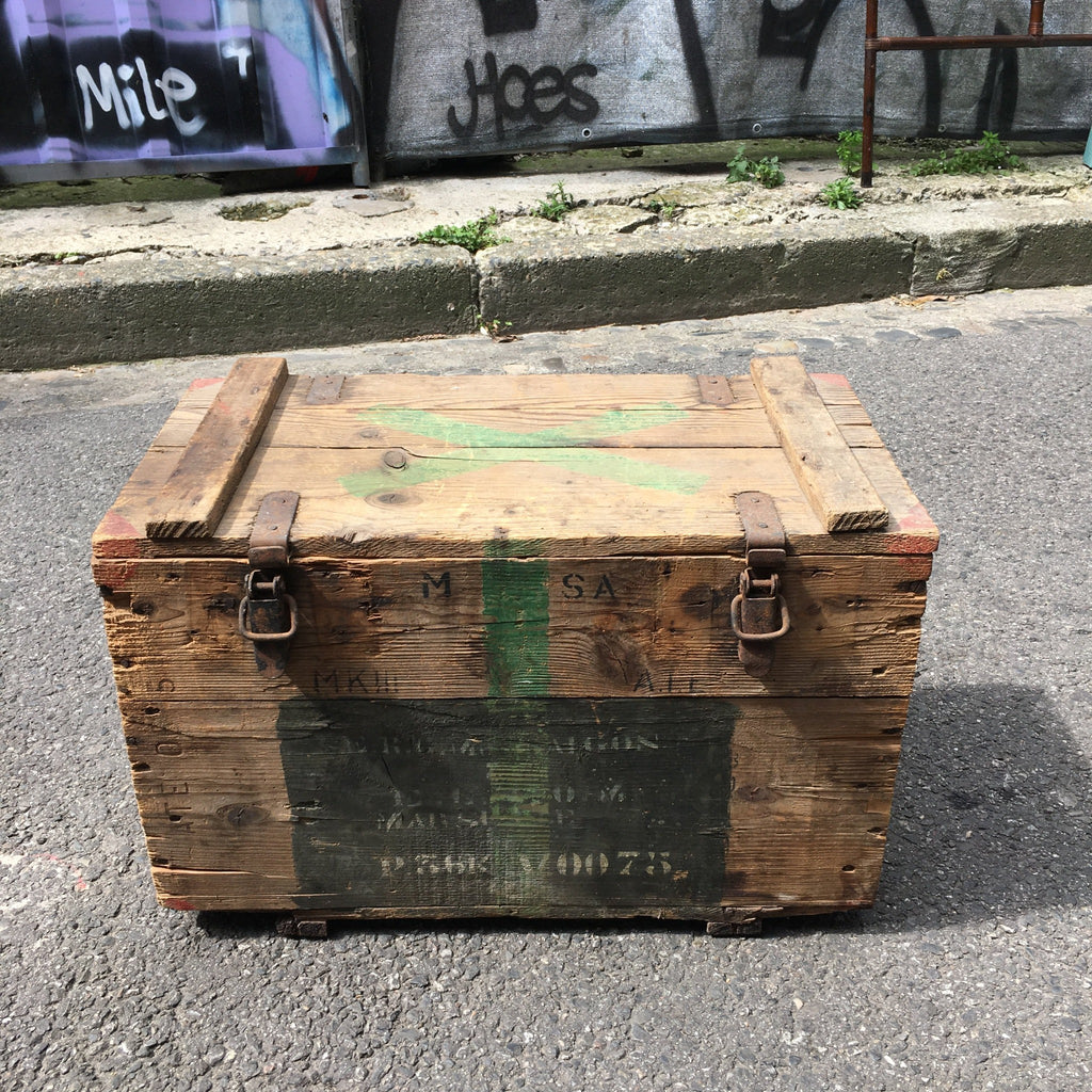 Caisse militaire pour transport de munitions