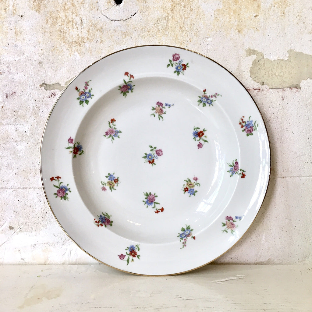 Assiette à soupe en porcelaine de Limoges décor fleurs