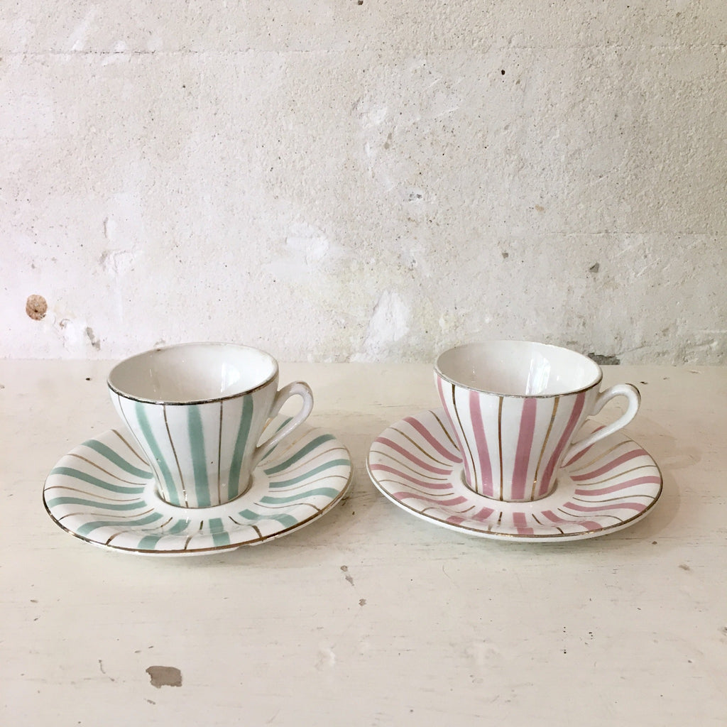 Paire de tasses et soucoupes Digoin rayées