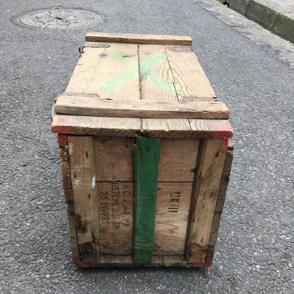 Caisse militaire pour transport de munitions