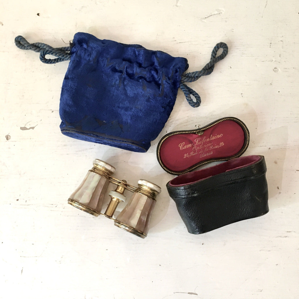 Jumelles de théâtre en nacre et laiton