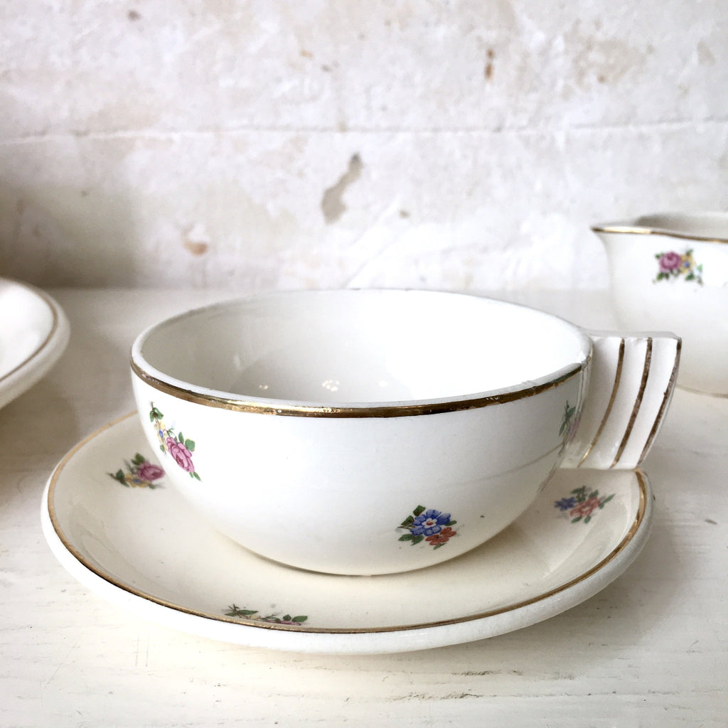Service à thé Art Déco en demi porcelaine de Badonviller