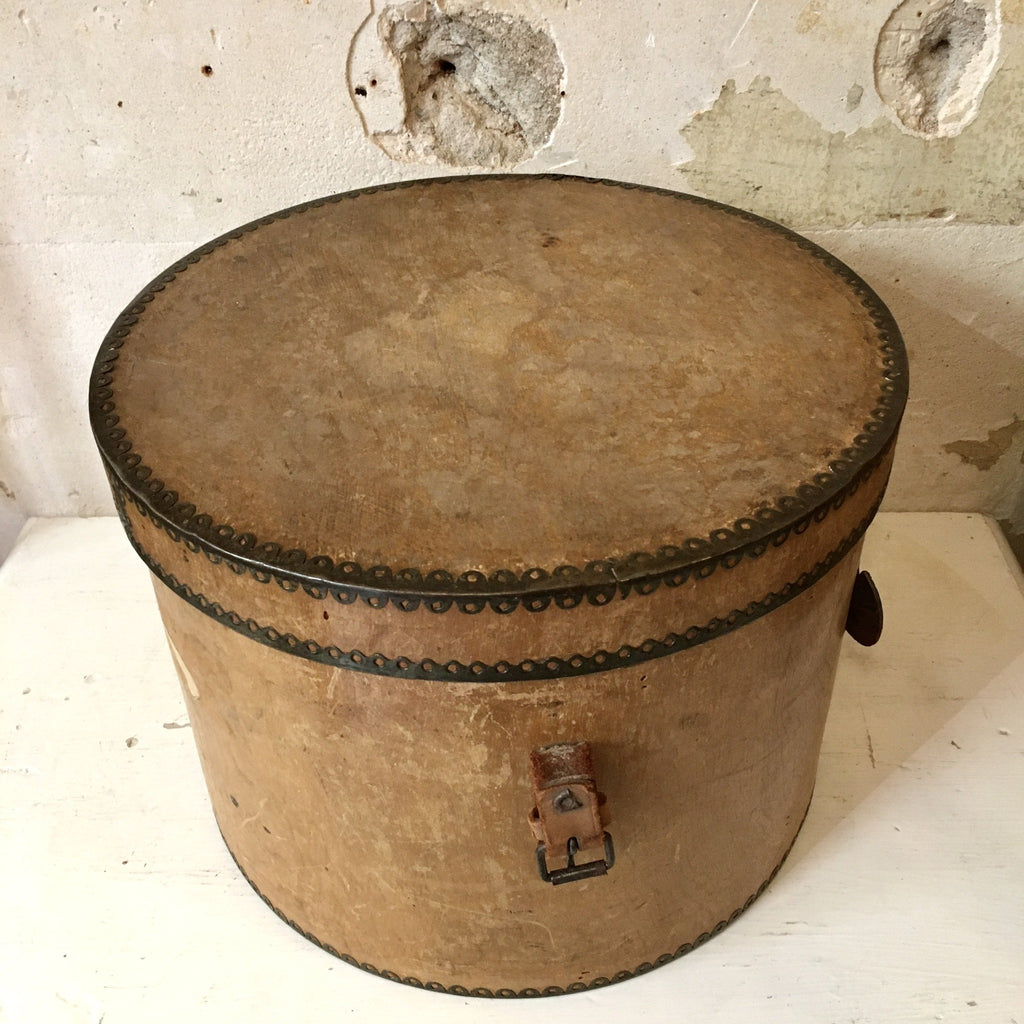 Boîte à chapeau ronde en bois