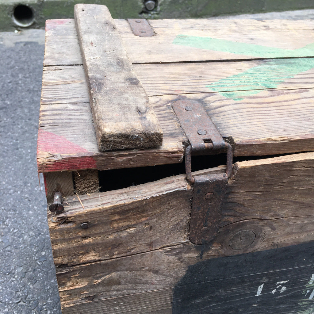 Caisse militaire pour transport de munitions