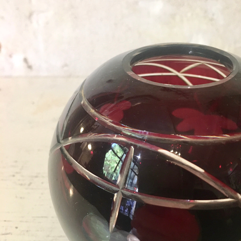 Vase boule en cristal de Bohème