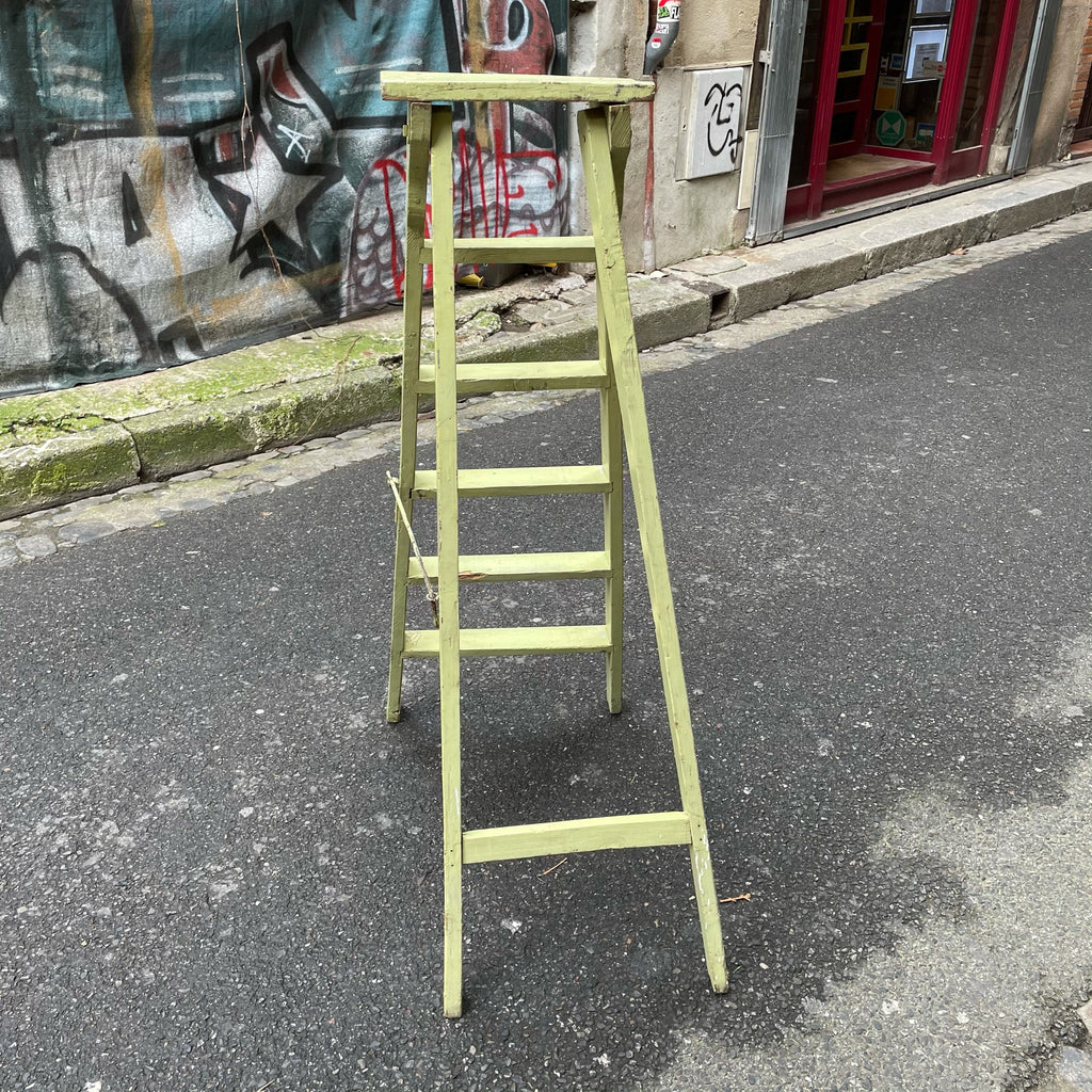 Escabeau de peintre en bois peint