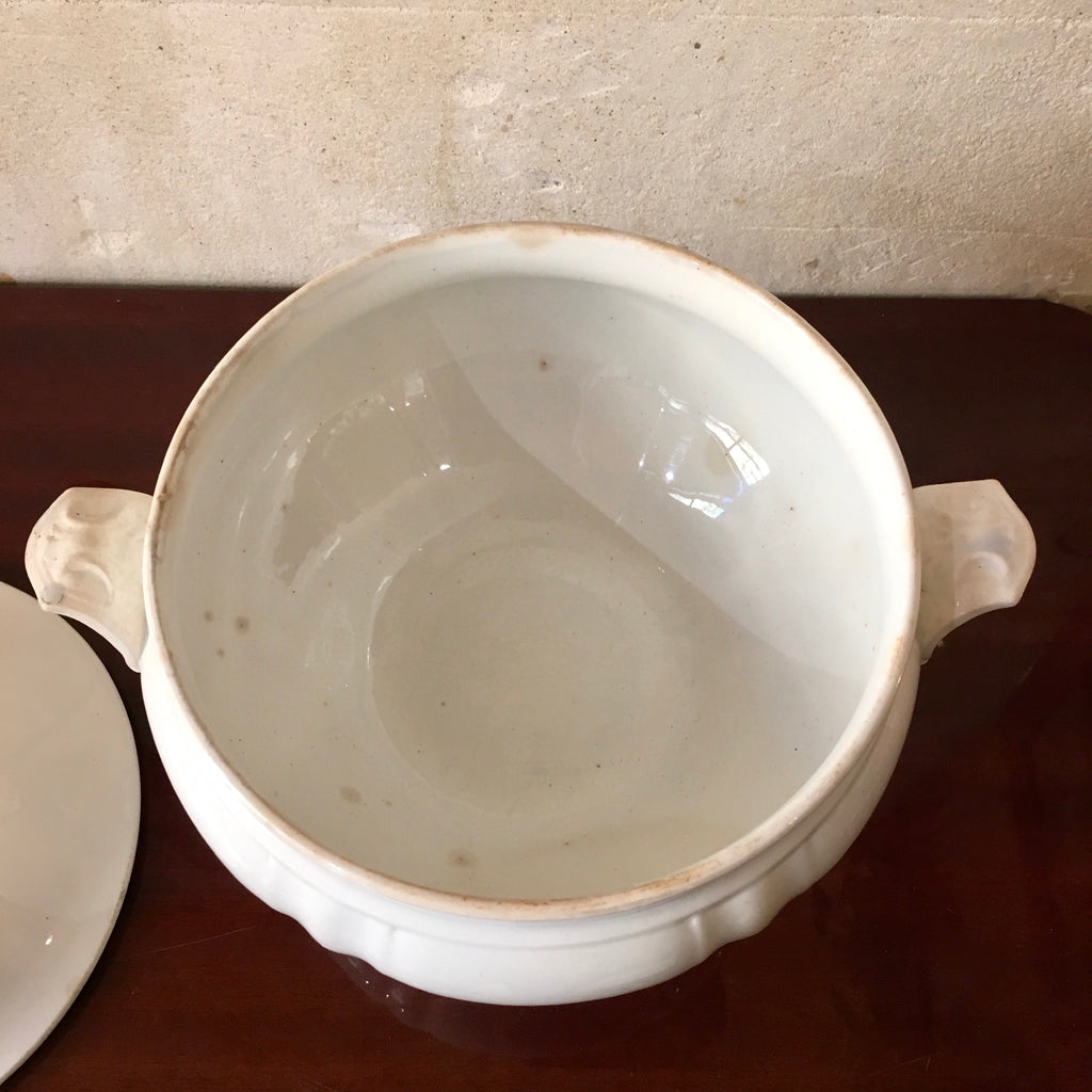 Soupière blanche Vieillard Bordeaux XIXe