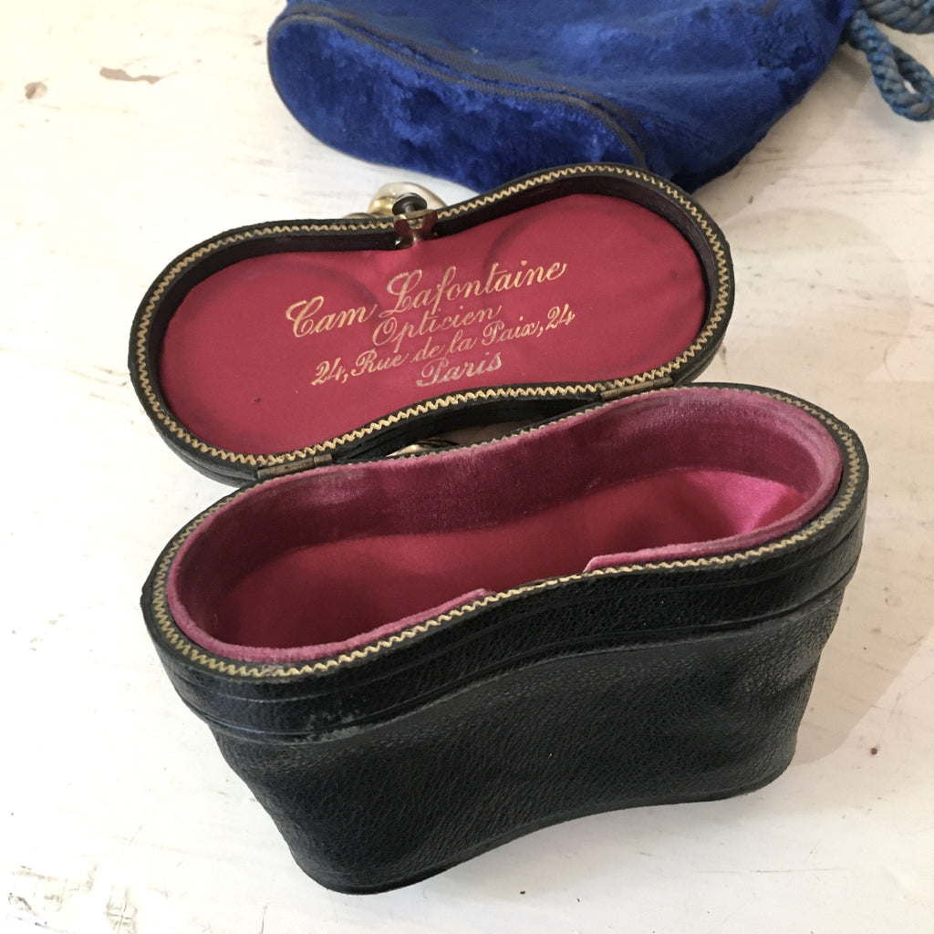 Jumelles de théâtre en nacre et laiton