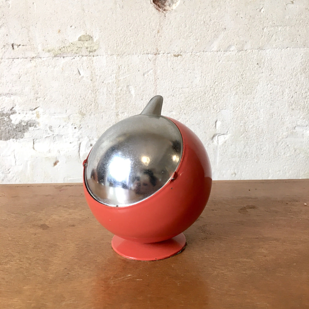 Petit cendrier sphère sur pied - modèle Smokny