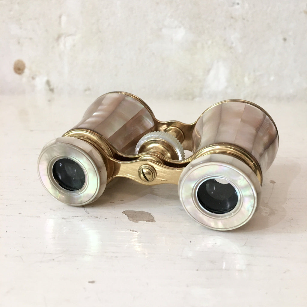 Jumelles de théâtre en nacre et laiton