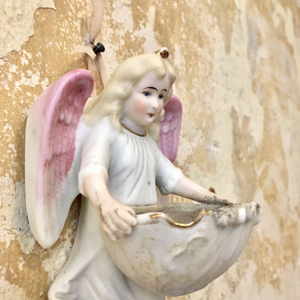 Bénitier ange en biscuit