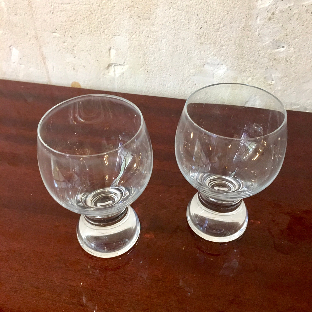Paire de verres en cristal pieds boule