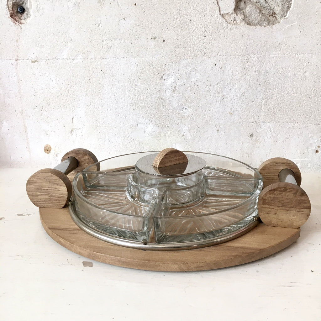 Plateau de service pour apéritif en bois avec ramequins en verre