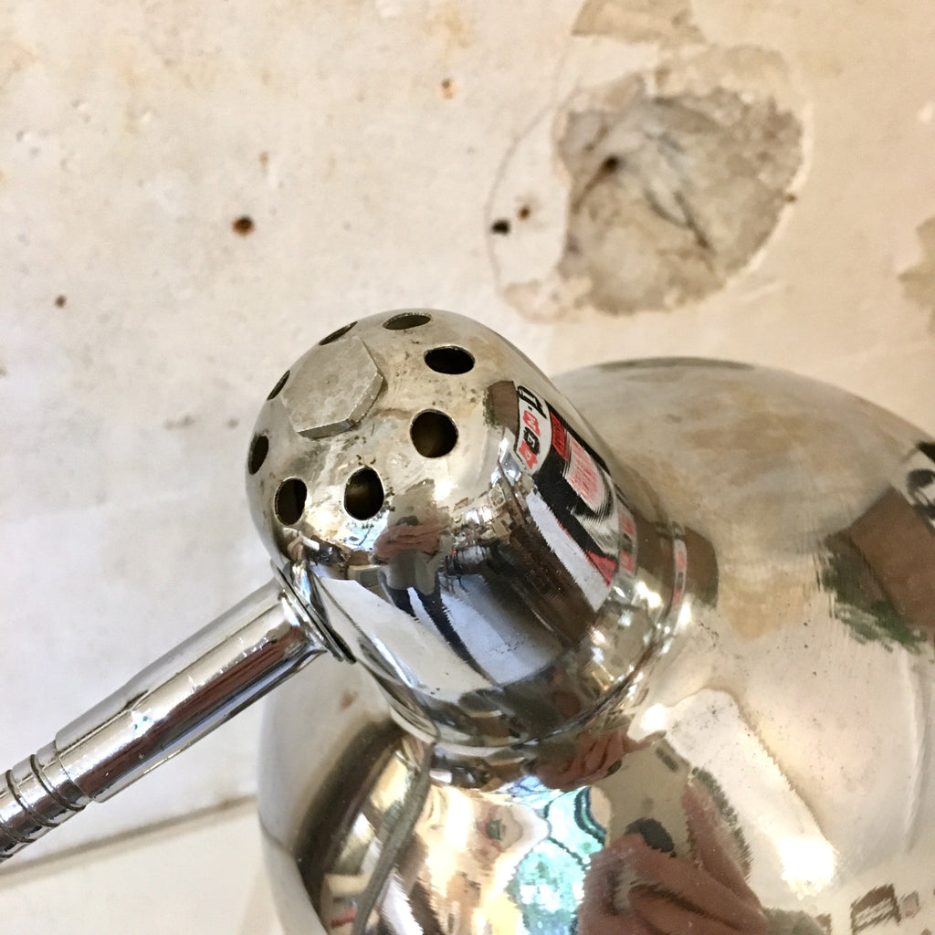 Lampe de bureau chromée et articulée